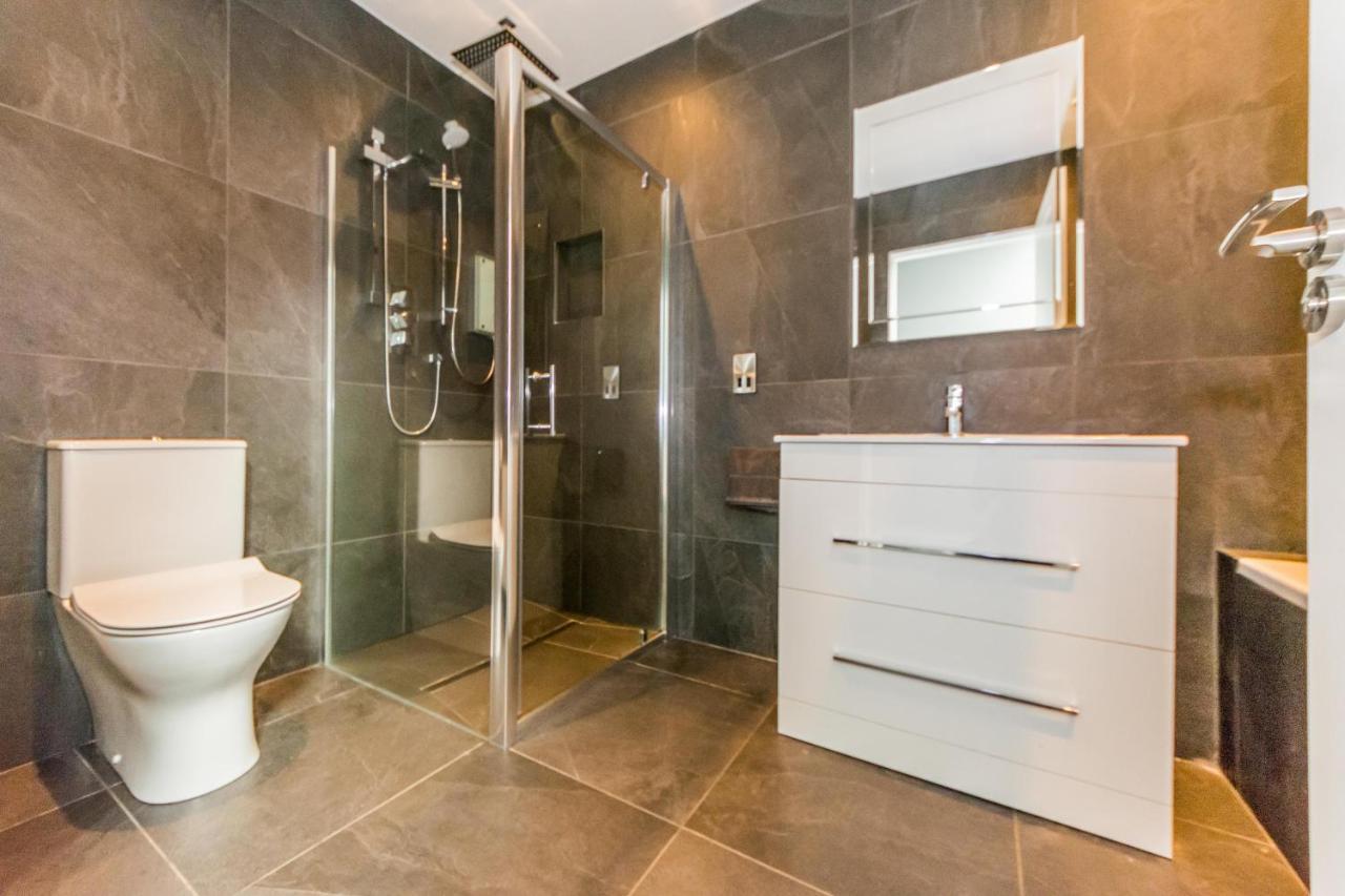 River Views,Kinsale, Hosted By Exquisite Holiday Homes, Sleeps 26 Cork Esterno foto